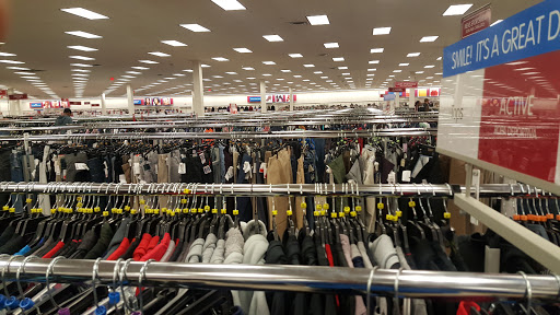 Clothing Store «Burlington Coat Factory», reviews and photos, 3350 Steelyard Dr, Cleveland, OH 44109, USA