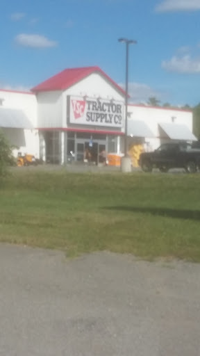 Home Improvement Store «Tractor Supply Co.», reviews and photos, 1161 Broadway, Bangor, ME 04401, USA