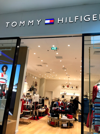 tommy hilfiger store near me
