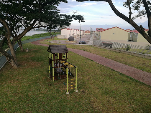 Parque Infantil - Malecon Urbanizacion La Perla