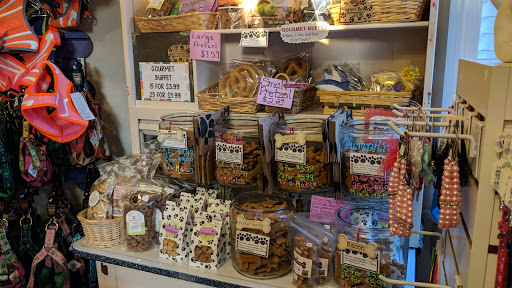 Pet Supply Store «Paw Dazzle Pet Bakery and Boutique», reviews and photos, 615 E Moss Mill Rd, Galloway, NJ 08205, USA