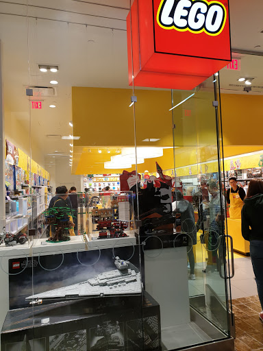 Toy Store «Disney Store», reviews and photos, 1151 Galleria Blvd, Roseville, CA 95678, USA