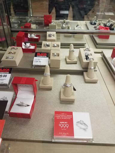 Shopping Mall «Pheasant Lane Mall», reviews and photos, 310 Daniel Webster Hwy, Nashua, NH 03060, USA