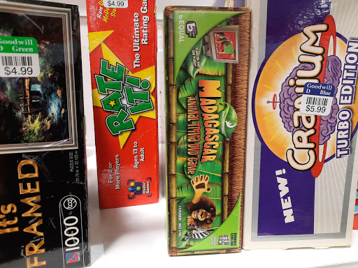 Thrift Store «Goodwill - Maple Grove: Dunkirk Lane N», reviews and photos, 9530 Dunkirk Ln N, Maple Grove, MN 55311, USA