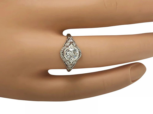 Jewelry Store «Gesner Estate Jewelry», reviews and photos, 1600 W Bay Dr, Largo, FL 33770, USA