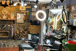 Robert's Barbershop image