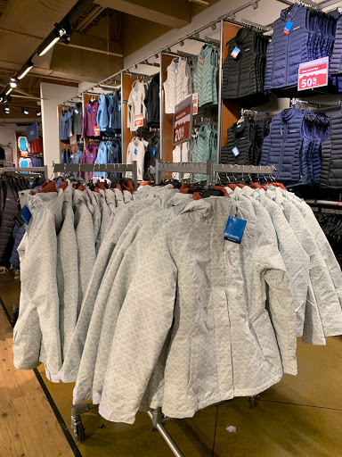Clothing Store «Columbia Sportswear Outlet Store at Allen Premium Outlets», reviews and photos, 820 Stacy Rd #470, Allen, TX 75013, USA