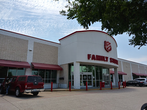 Thrift Store «Salvation Army Thrift Store», reviews and photos, 1737 S Campbell Ave, Springfield, MO 65807, USA