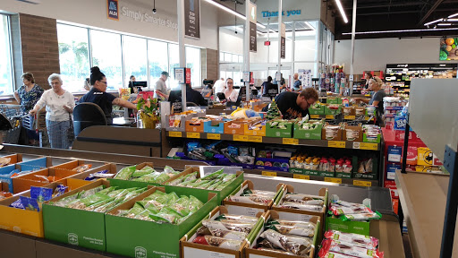 Shopping Mall «Coralwood Shopping Center», reviews and photos, 2301 Del Prado Blvd S, Cape Coral, FL 33990, USA