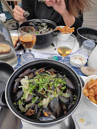 Photo n°35 de L'équipage à Port-en-Bessin-Huppain ()