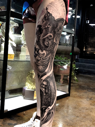 Explore baseball tattoo ideas for men, creative tattoo ideas in Los Angeles, available at Hailin Tattoo Studio
