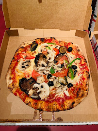 Pizza du Pizzeria Bella Roma à Saint-Leu-la-Forêt - n°10