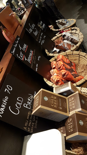 Coffee Shop «Starbucks», reviews and photos, 1720 S Orange Blossom Trail, Apopka, FL 32703, USA