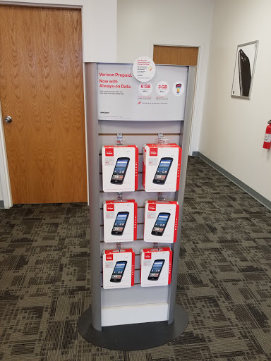 Cell Phone Store «Verizon Authorized Retailer - Wireless Zone», reviews and photos, 6885 US-322, Franklin, PA 16323, USA