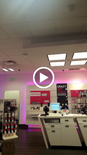 Cell Phone Store «T-Mobile», reviews and photos, 920 15th St SW Suite 105, Auburn, WA 98001, USA