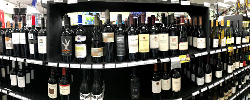 Liquor Store «Star Liquor @ Big Bend Road», reviews and photos, 13192 US-301, Riverview, FL 33578, USA