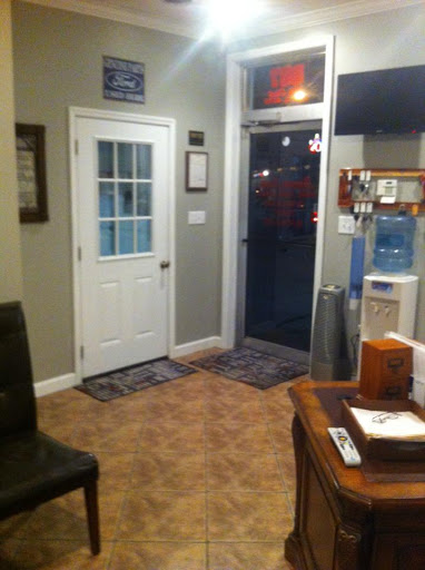 Auto Body Shop «Marine Myers Collision», reviews and photos, 607 18th St, Corbin, KY 40701, USA