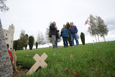 Les Alouettes WW1 Guided Battlefield Tours (Diane et Vic Piuk) à Hardecourt-aux-Bois