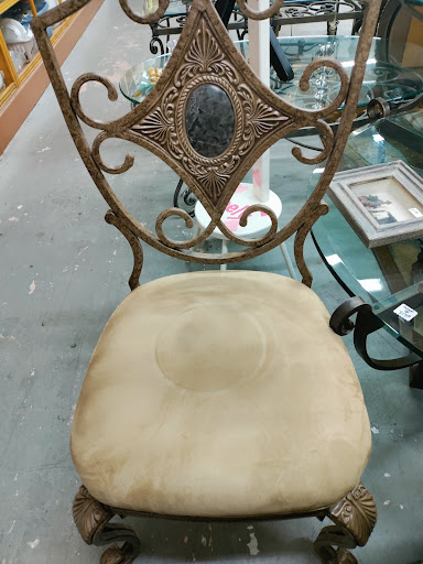 Thrift Store «Family Thrift Store», reviews and photos, 2699 N State Rd 7, Lauderdale Lakes, FL 33313, USA