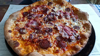 Nyitvatartás: Black Dog Pub Terasz & Pizzéria