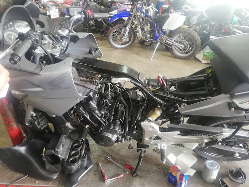 TALLER BRAVO MOTOR en Villanueva del Río y Minas, Sevilla