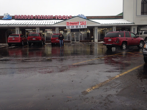 Hardware Store «Harbor Freight Tools», reviews and photos, 3909 S Campbell Ave, Springfield, MO 65807, USA