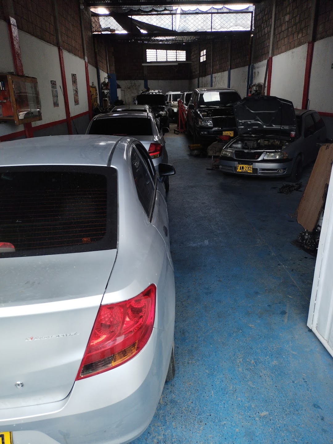 MAXICAR TALLER AUTOMOTRIZ. Cajas, motores