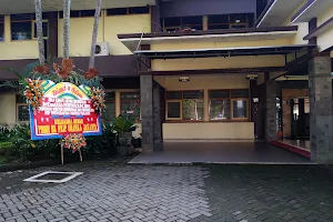 Fakultas Ilmu Pendidikan Universitas Negeri Malang image