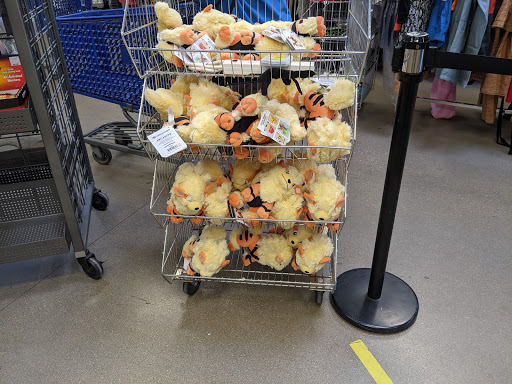 Non-Profit Organization «Goodwill Store & Donation Center», reviews and photos, 351 E Roosevelt Rd, Lombard, IL 60148, USA