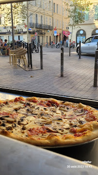 Plats et boissons du Pizzeria La Tour de Pizz à Marseille - n°14