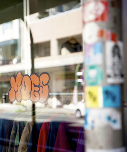 MOES USED&NEW CLOTHING STORE