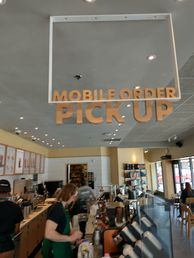 Coffee Shop «Starbucks», reviews and photos, 164 N York St, Elmhurst, IL 60126, USA