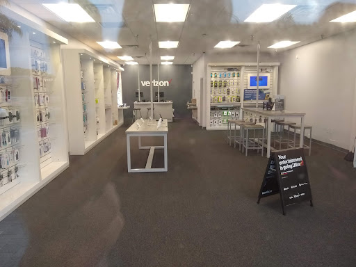 Cell Phone Store «GoWireless Verizon Authorized Retailer», reviews and photos, 6781 Manatee Ave W, Bradenton, FL 34209, USA
