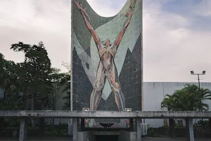 Monumento a la Revolucion image