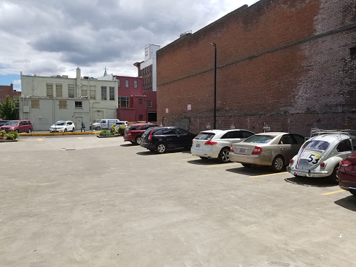 Massage Therapist «Lalumiere Massage Boutique», reviews and photos, 237 State St, Salem, OR 97301, USA