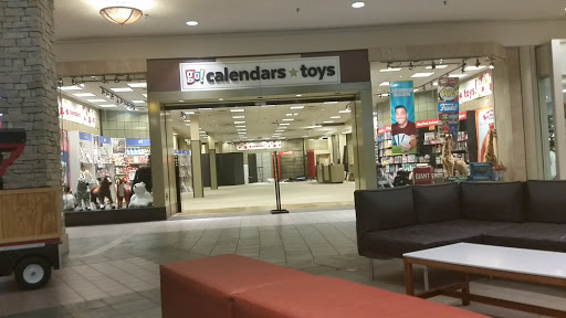 Shopping Mall «Spring Hill Mall», reviews and photos, 1072 Spring Hill Ring Rd, Dundee Township, IL 60118, USA