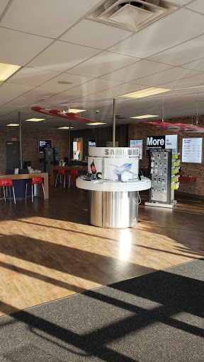 Cell Phone Store «Verizon Authorized Retailer, TCC», reviews and photos, 1870 N State St, North Vernon, IN 47265, USA