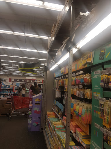 Office Supply Store «Staples», reviews and photos, 4610 N Clark St, Chicago, IL 60640, USA