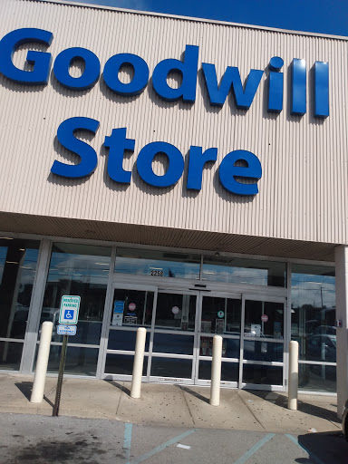 Non-Profit Organization «Goodwill Store», reviews and photos