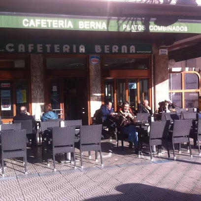 Cafetería Berna - C. López Seña, 39770 Laredo, Cantabria, Spain