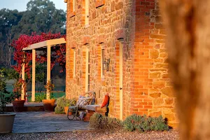 Byronsvale Vineyard & Accommodation Bendigo image