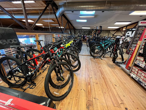 Outdoor Sports Store «Cumberland Transit», reviews and photos, 2807 West End Ave, Nashville, TN 37203, USA