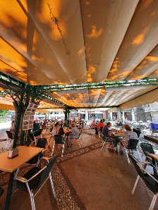 Café Fútbol Pl. de Mariana Pineda, 6, Centro, 18009 Granada, España