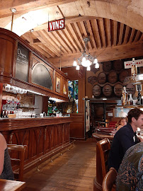 Atmosphère du Restaurant La Mère Maquerelle Bouchon Lyonnais - n°6