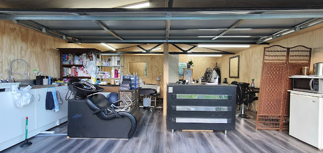 Jini's Hair Beauty & Barber