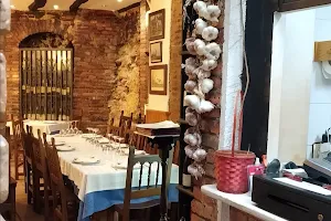 Restaurante La Taberna image