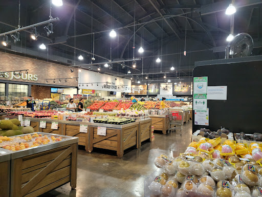 Fruit and vegetable store Cary