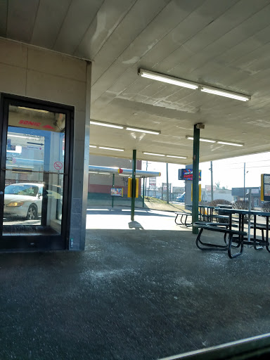 Fast Food Restaurant «Sonic Drive-In», reviews and photos, 537 W Dixie Ave, Elizabethtown, KY 42701, USA