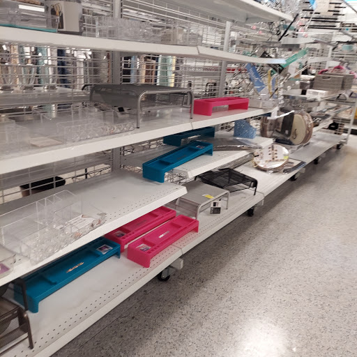 Clothing Store «Ross Dress for Less», reviews and photos, 100 S Biscayne Blvd, Miami, FL 33131, USA