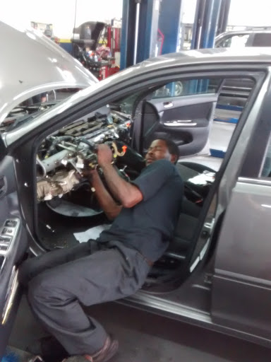 Tire Shop «Buckhead Tire & Auto Repair», reviews and photos, 3830 Roswell Rd NE, Atlanta, GA 30342, USA